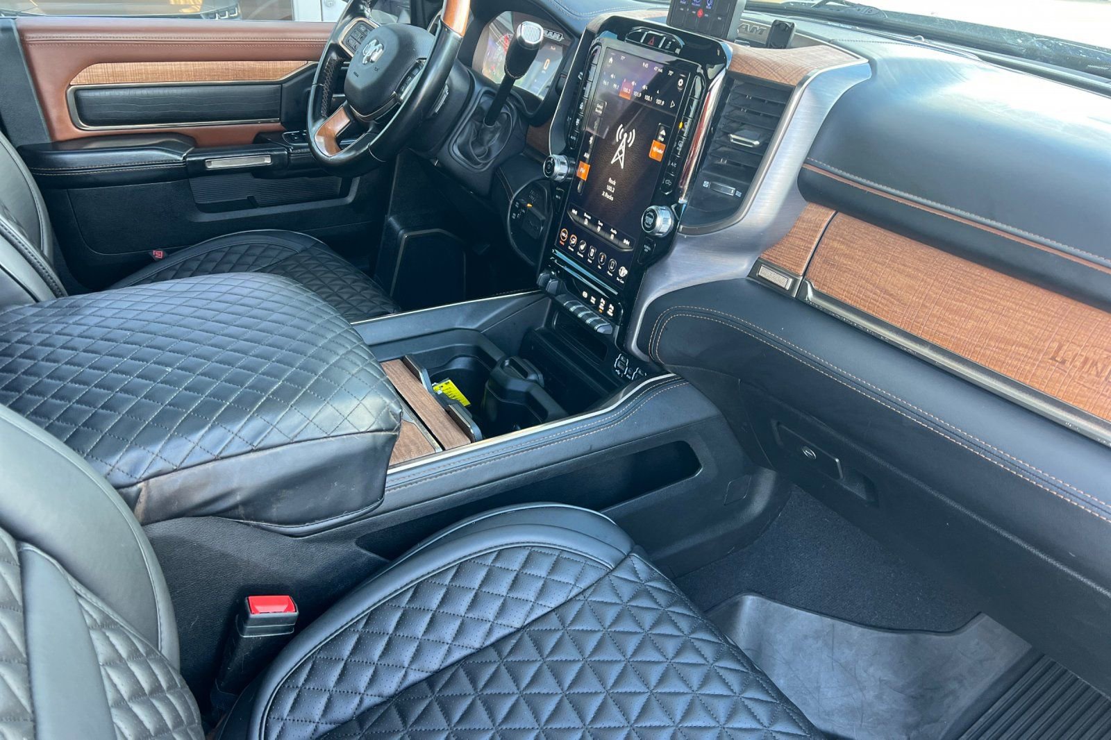 Used 2020 RAM 3500 Limited AWD/4WD image 16