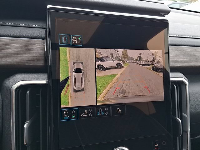 Used 2026 GMC Acadia Denali FWD image 17