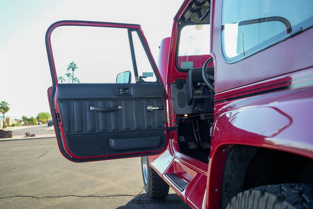 Used 1991 Jeep Wrangler Renegade AWD/4WD image 37