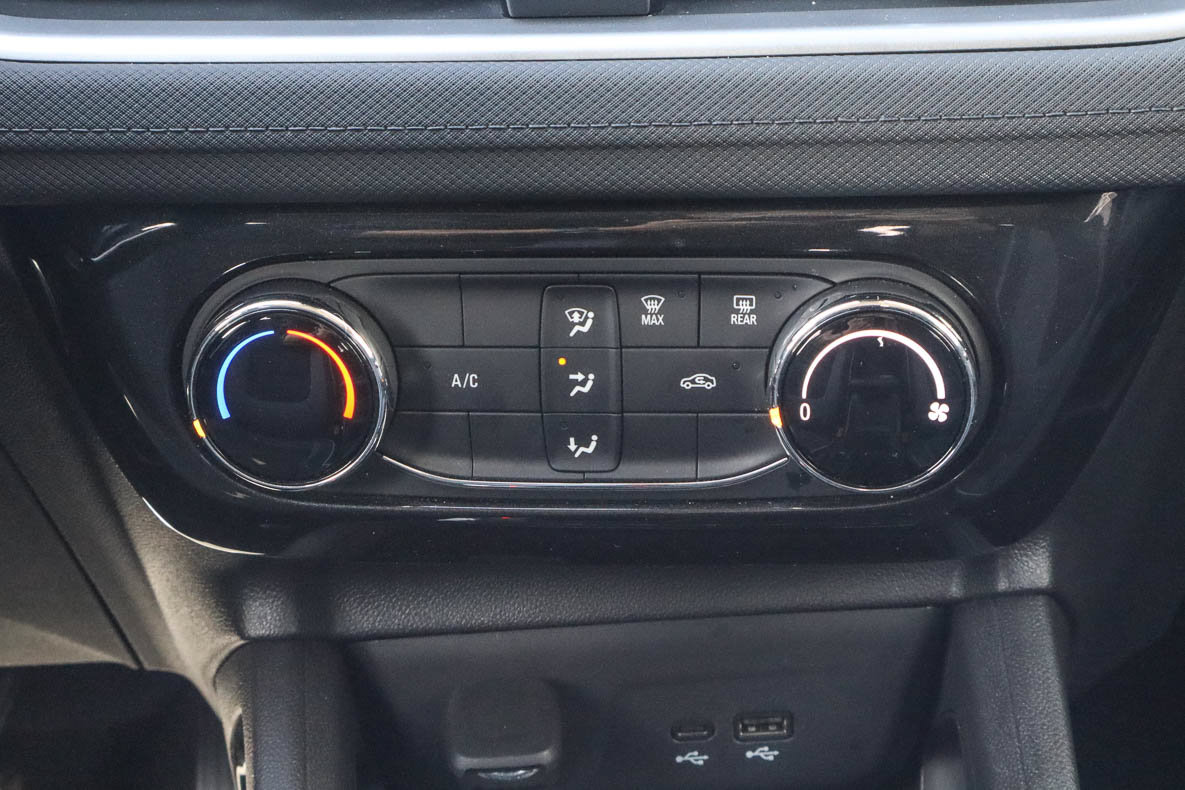 Used 2025 Chevrolet TrailBlazer LT AWD/4WD image 11