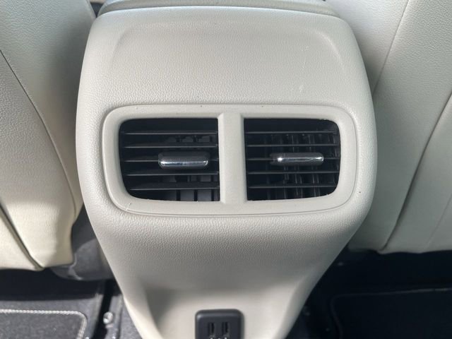 Used 2019 Buick Regal Essence w/ Driver Confidence Package I image 22
