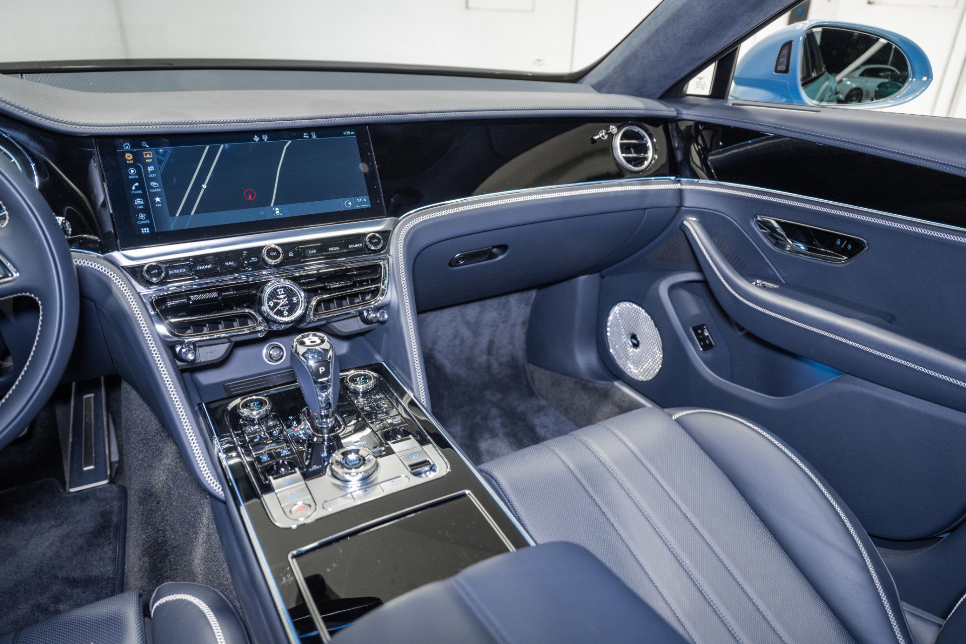 Certified 2024 Bentley Flying Spur V8 AWD/4WD image 34