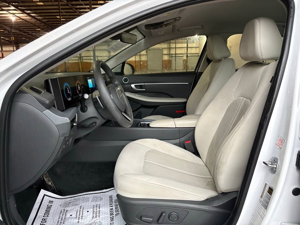 Used 2025 Hyundai Sonata SEL FWD image 18