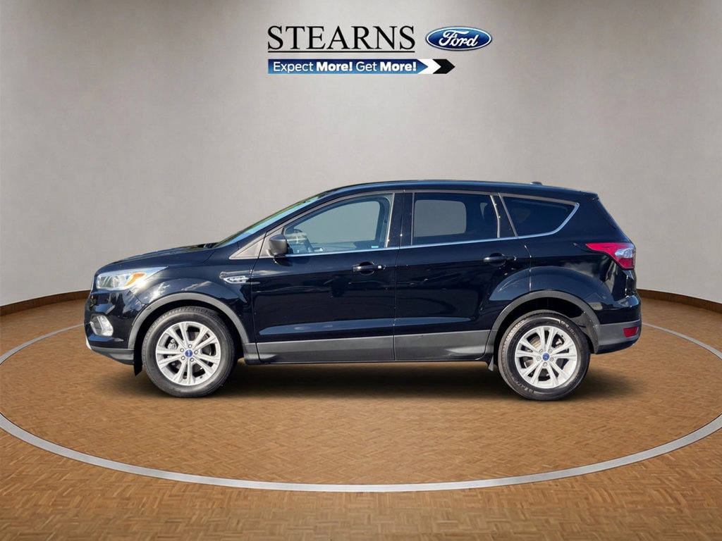 Used 2017 Ford Escape SE w/ SE Cold Weather Package FWD image 3