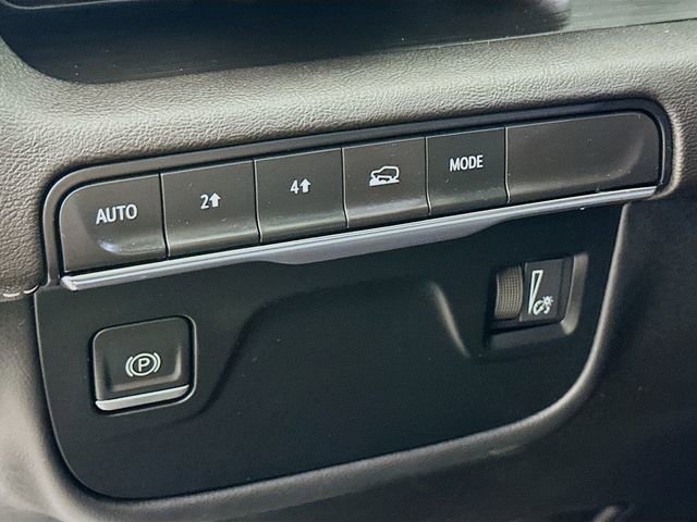 Used 2023 Cadillac Escalade ESV Premium Luxury image 11