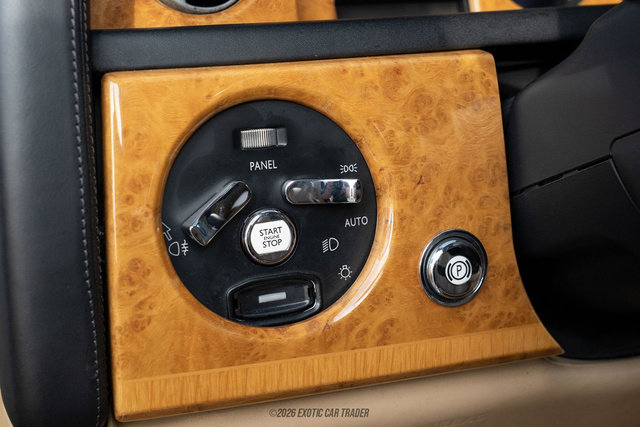 Used 2005 Rolls-Royce Phantom Sedan RWD image 42