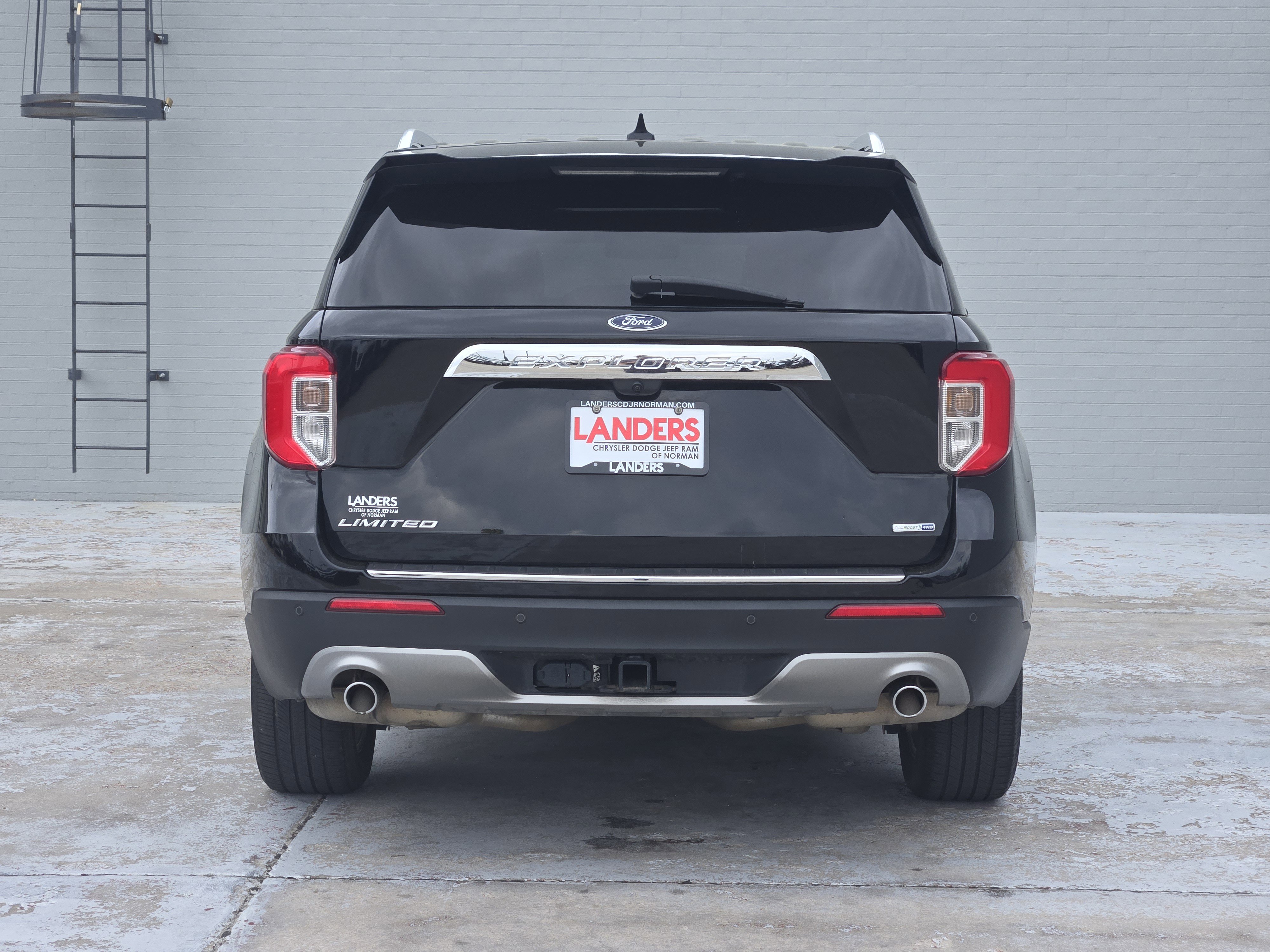 Used 2020 Ford Explorer Limited w/ Class III Trailer Tow Package image 7