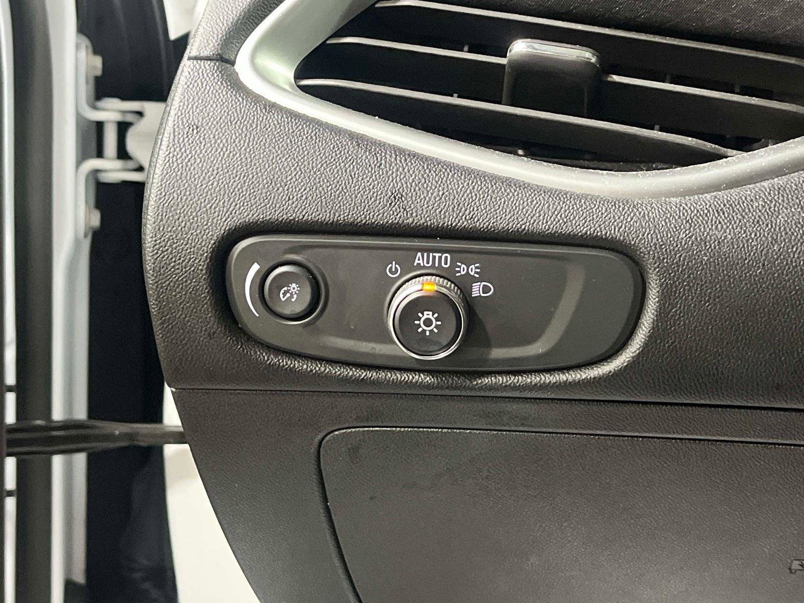 Used 2024 Chevrolet Malibu LT image 30