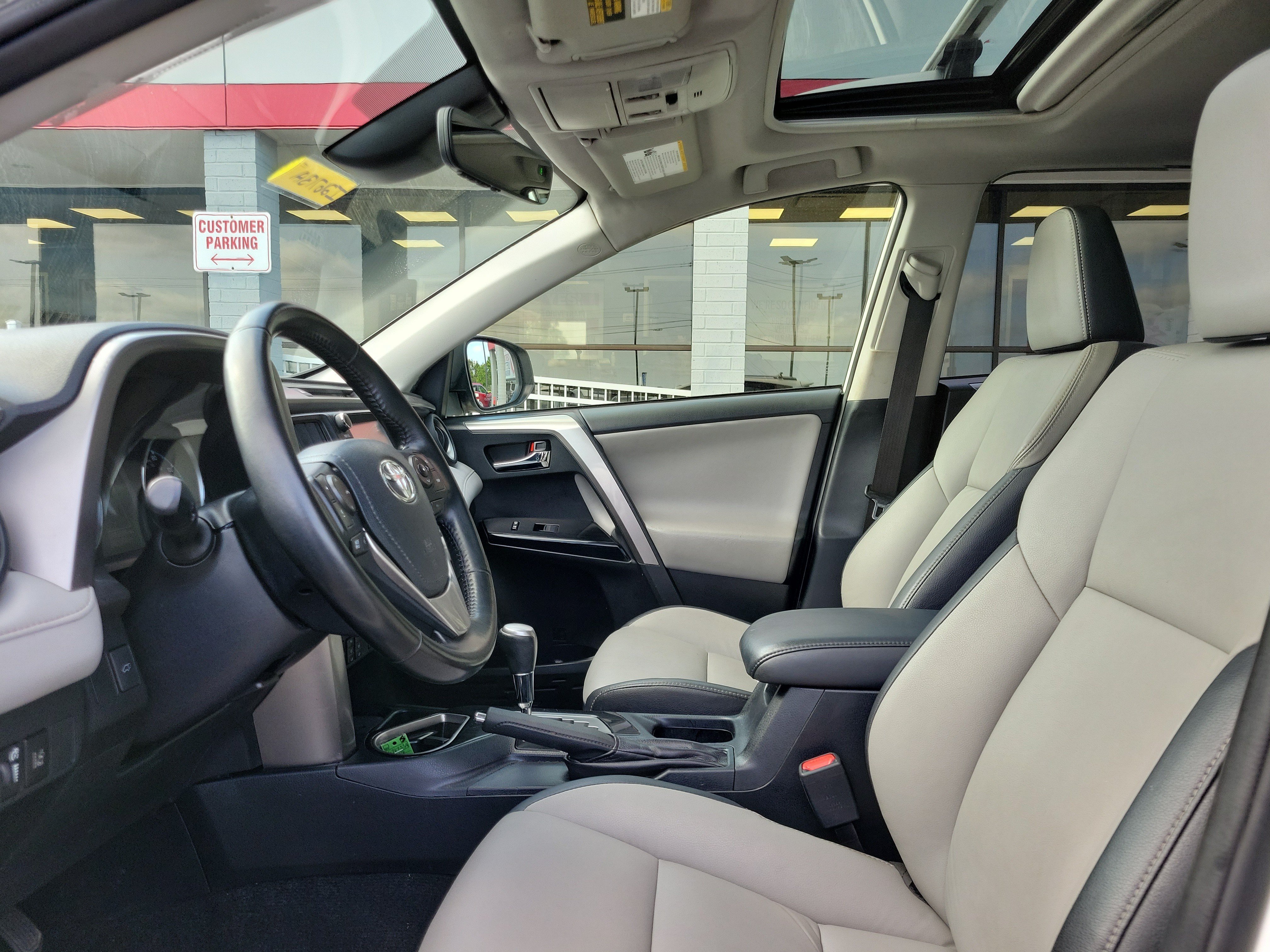 Used 2018 Toyota RAV4 Limited w/ Advanced Technology Package AWD/4WD image 15