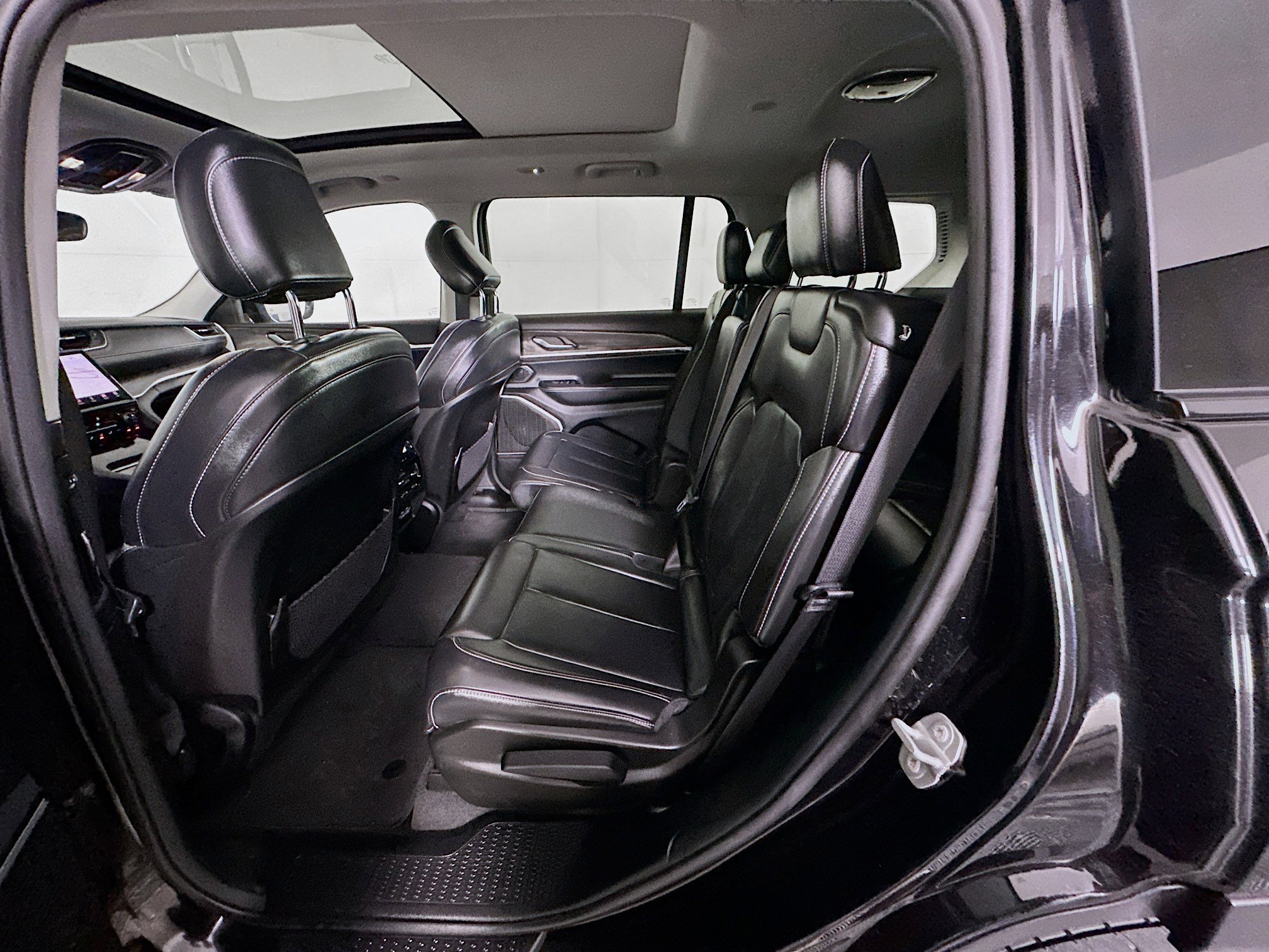 Used 2022 Jeep Grand Cherokee L Limited image 29