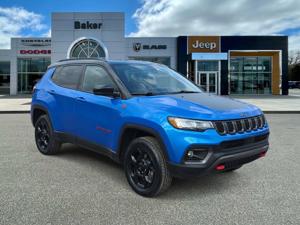 Used 2024 Jeep Compass Trailhawk w/ Trailhawk Convenience Group image 1