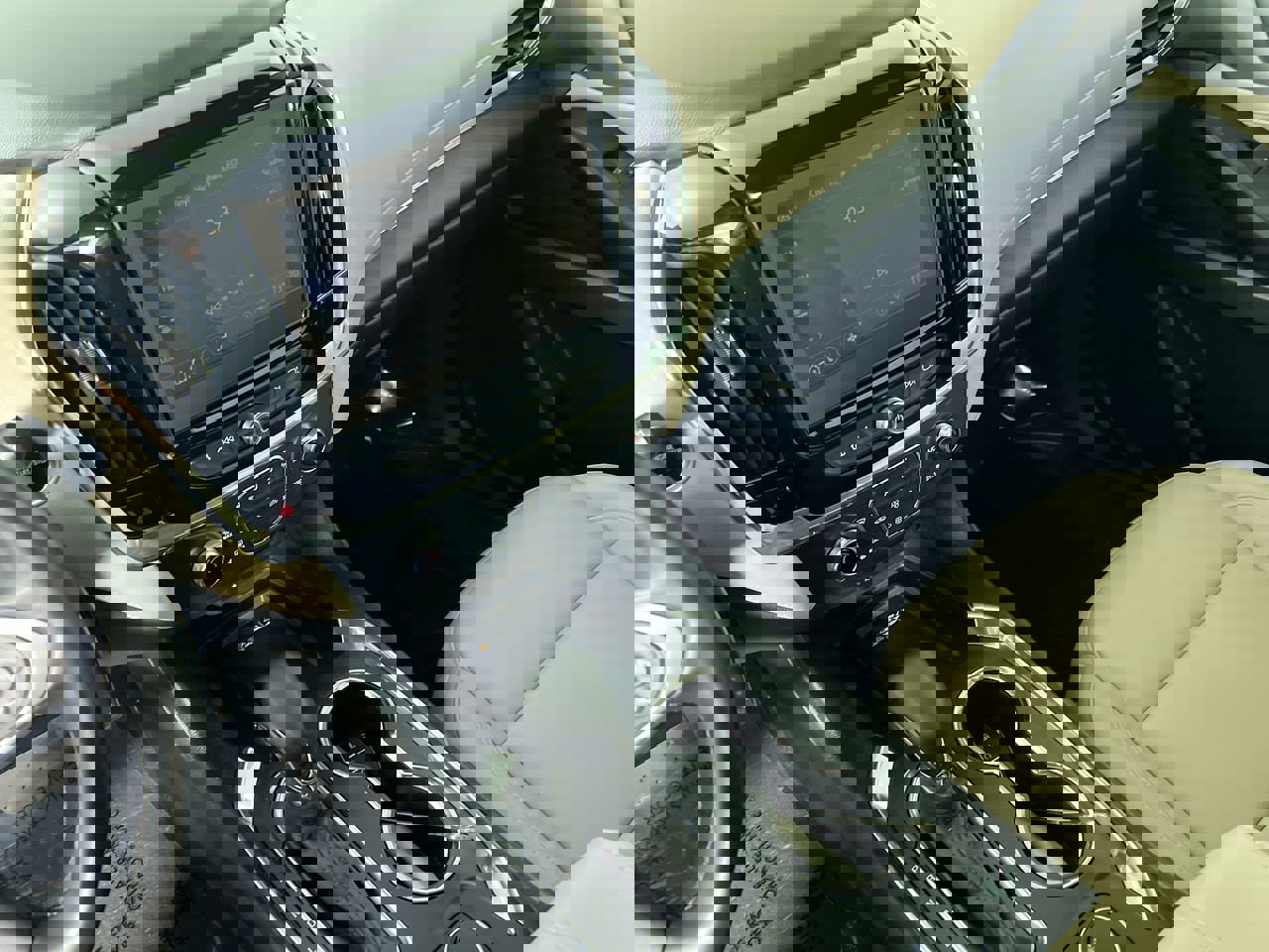 Used 2023 Chevrolet Traverse LT image 23