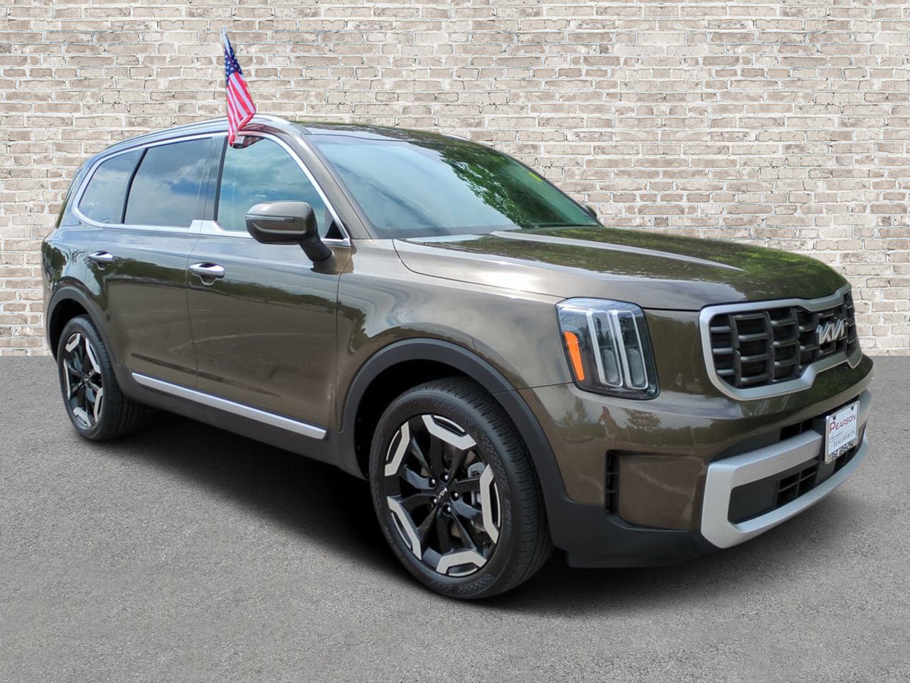 Used 2025 Kia Telluride S FWD image 1