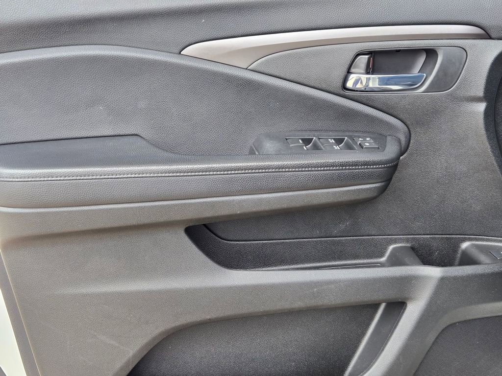 Used 2021 Honda Passport Sport image 11