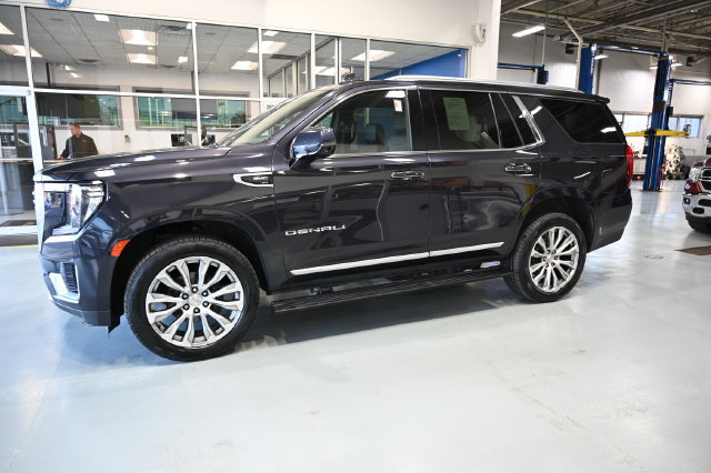 Used 2023 GMC Yukon Denali w/ LPO, Floor Liner Package AWD/4WD image 9