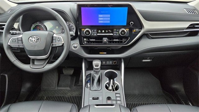Certified 2024 Toyota Highlander XLE image 7