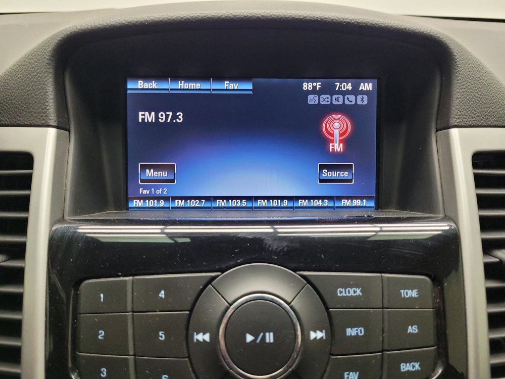 Used 2015 Chevrolet Cruze LT FWD image 25
