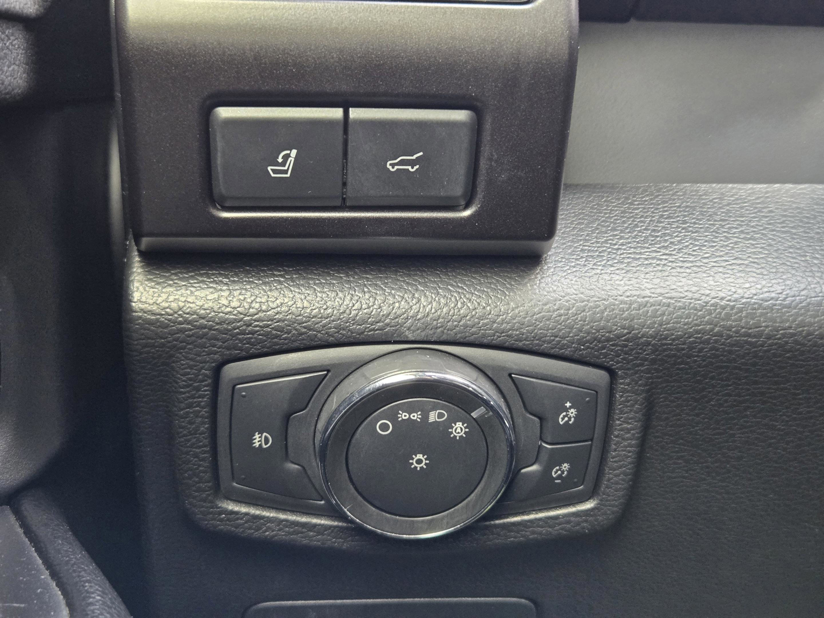 Used 2020 Ford Expedition Limited w/ Equipment Group 302A RWD image 19