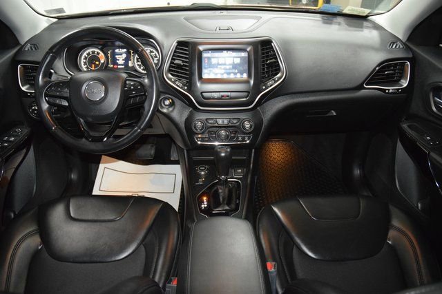 Used 2019 Jeep Cherokee Latitude Plus image 27