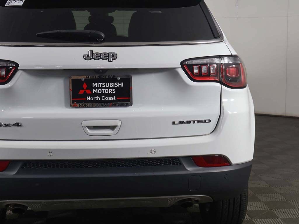 Used 2023 Jeep Compass Limited w/ Sun and Sound Group AWD/4WD image 17