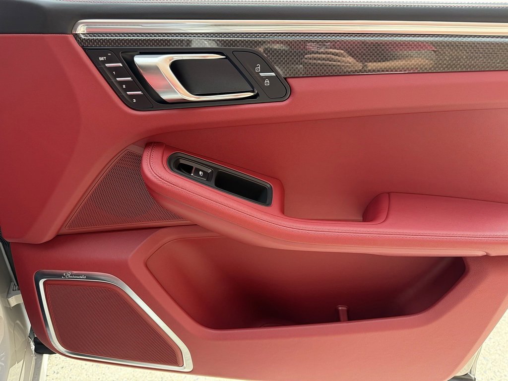 New 2026 Porsche Macan GTS image 23