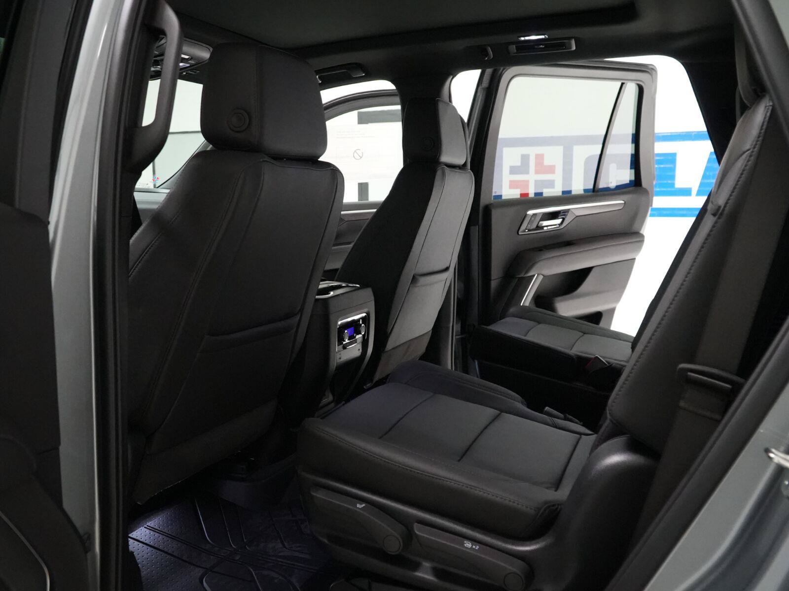 New 2027 Chevrolet Tahoe Z71 w/ Z71 Off-Road Package AWD/4WD image 11