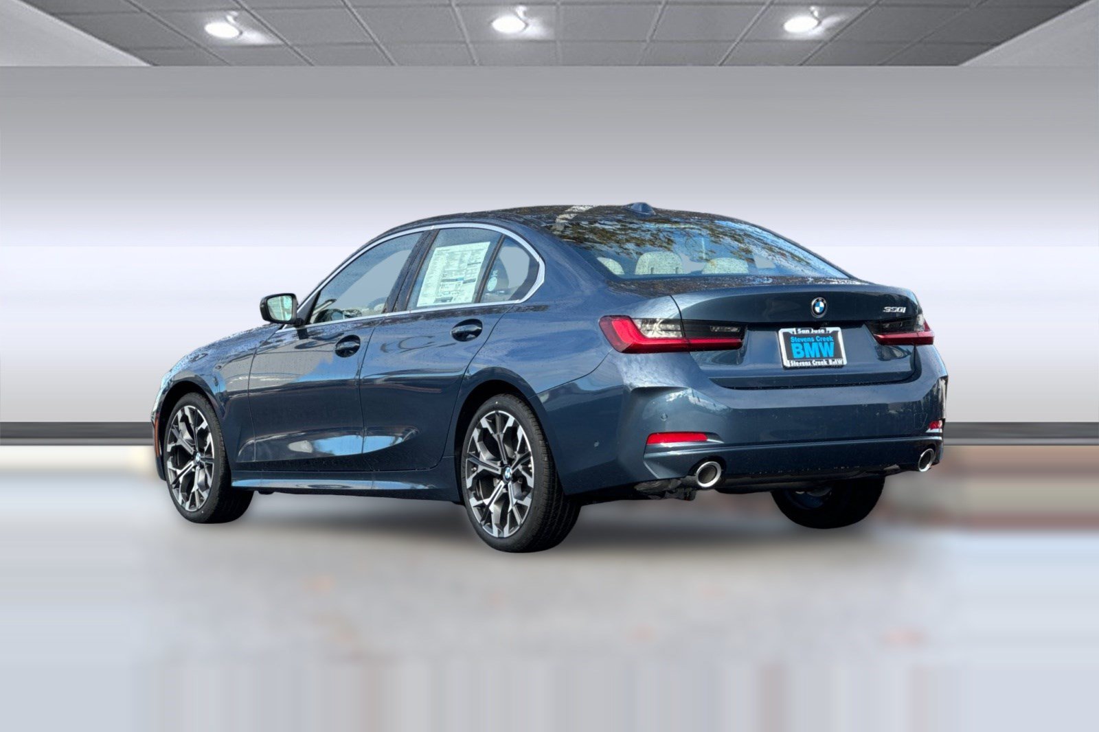 Used 2026 BMW 330i Sedan w/ Premium Package RWD image 3