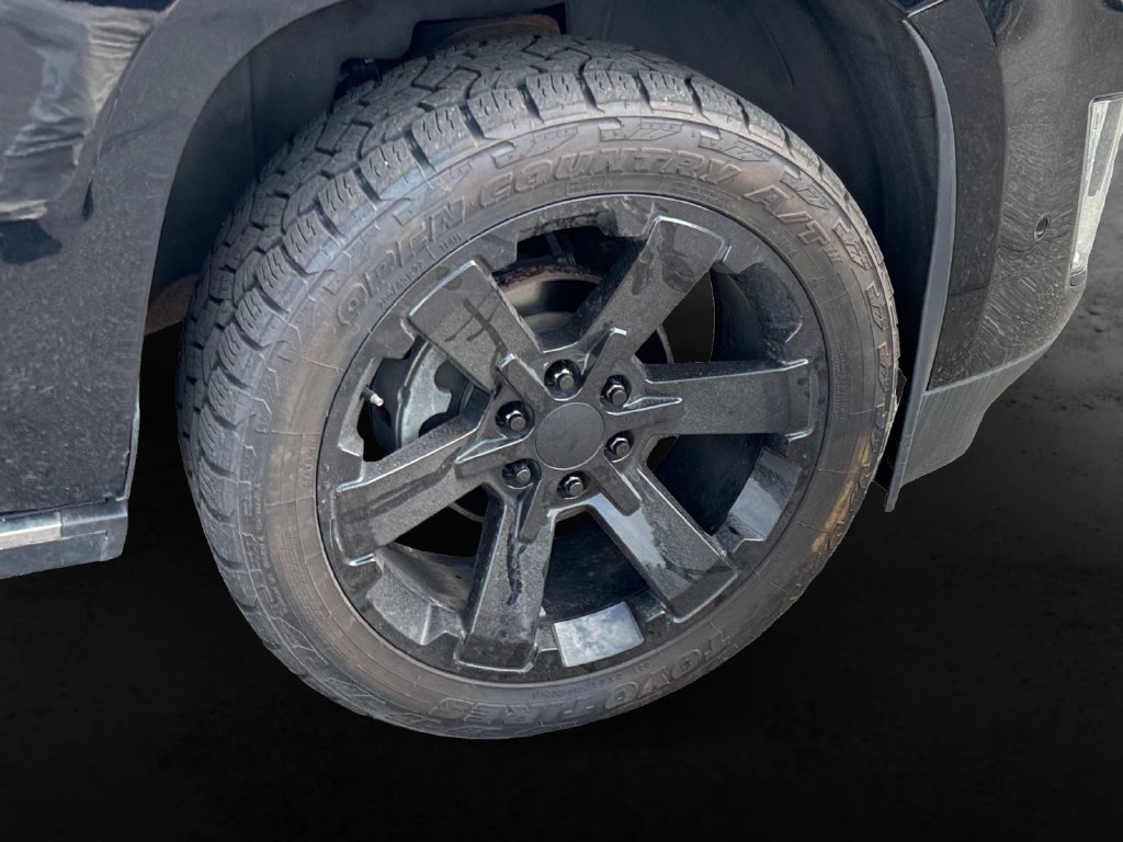 Used 2019 Cadillac Escalade Premium Luxury AWD/4WD image 12