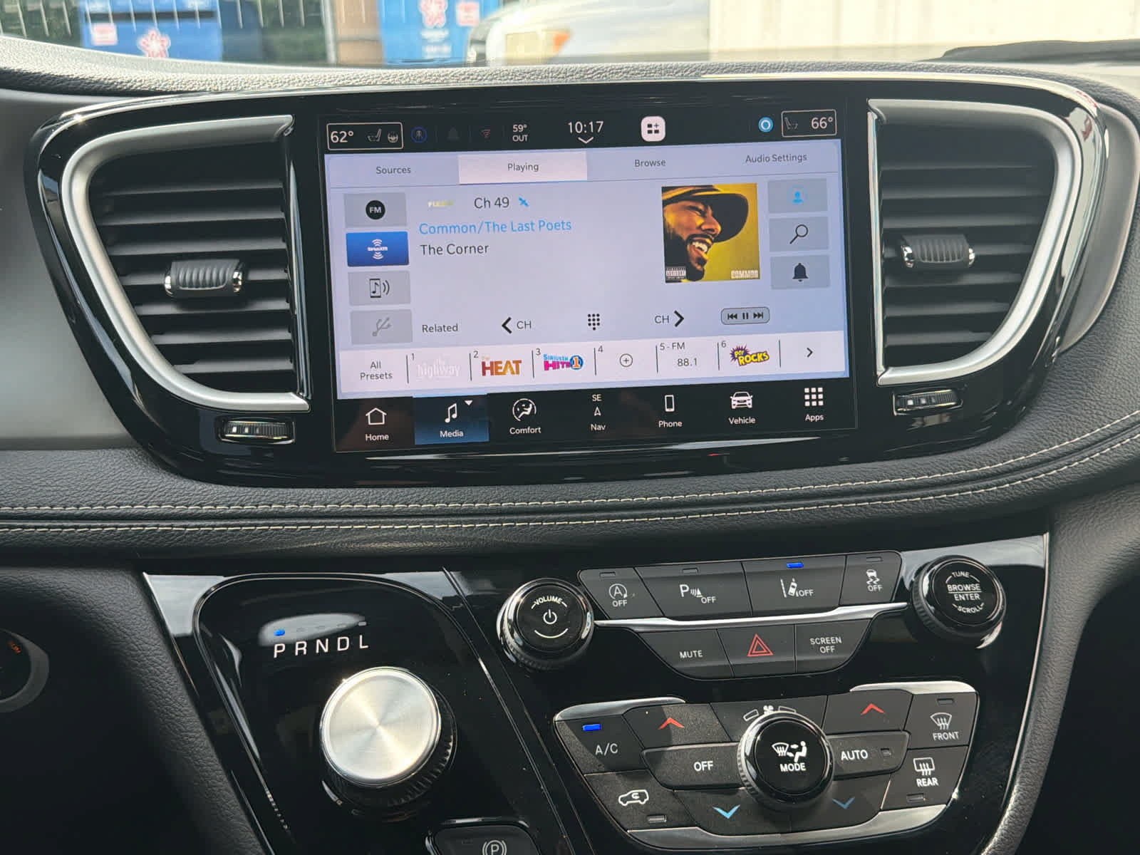 New 2027 Chrysler Pacifica Select FWD image 28