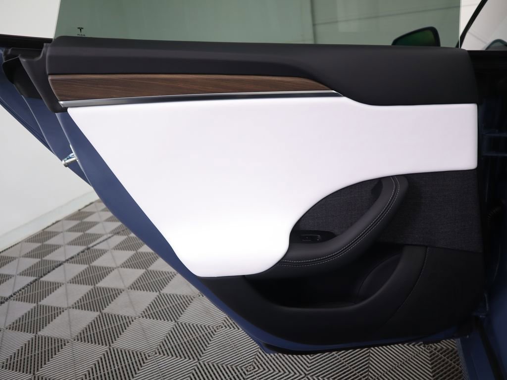 Used 2026 Tesla Model S image 27