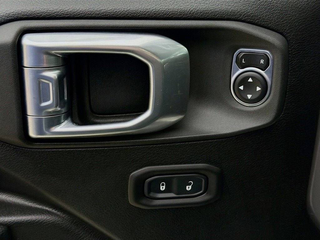 Used 2022 Jeep Wrangler Unlimited Rubicon image 26