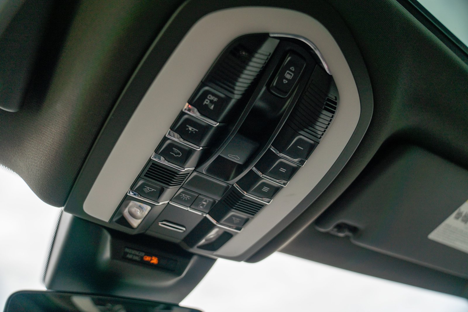 Certified 2026 Porsche Macan AWD/4WD image 20