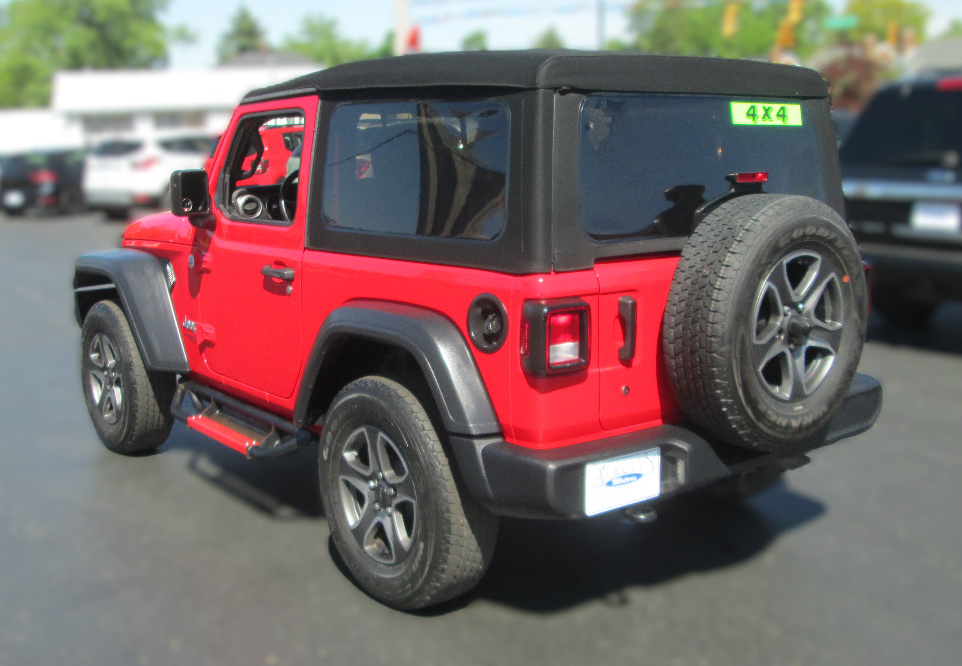 Used 2020 Jeep Wrangler Sport AWD/4WD image 4