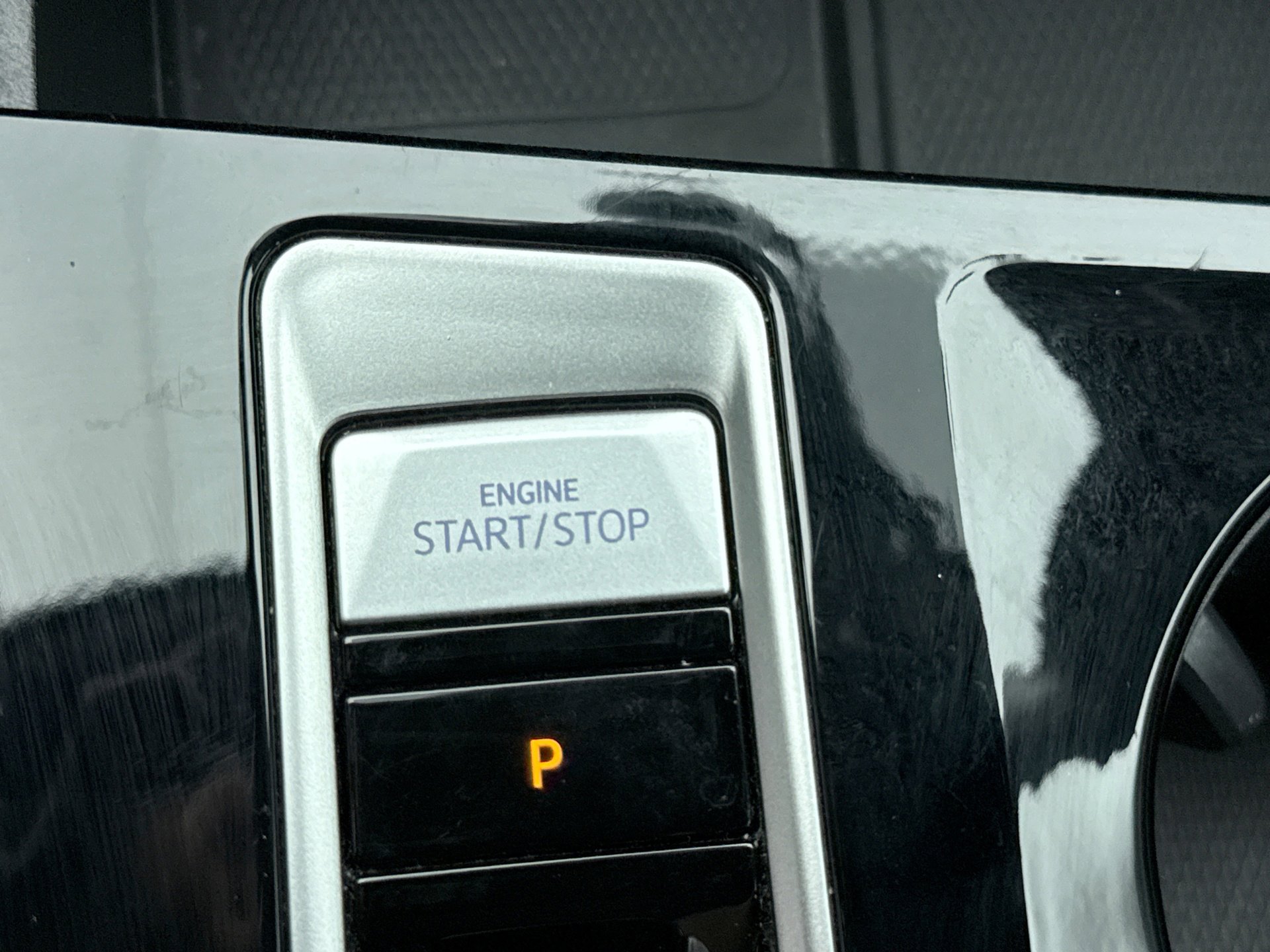 Used 2024 Volkswagen Atlas SE image 22