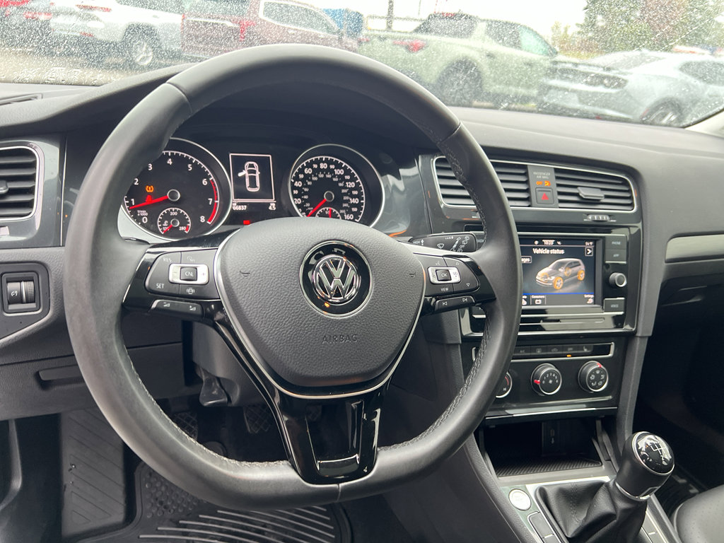 Used 2021 Volkswagen Golf 4-Door image 9