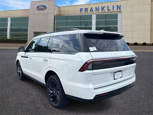 New 2025 Lincoln Navigator Reserve w/ Jet Appearance Package image 5