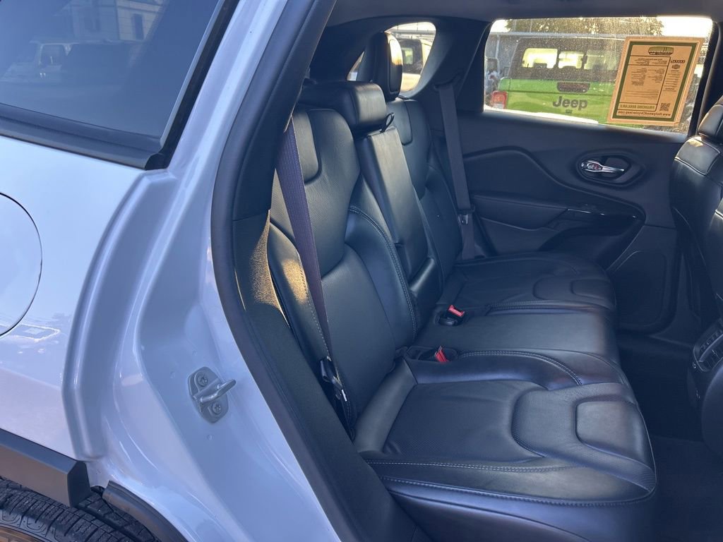 Used 2023 Jeep Cherokee Altitude Lux image 27