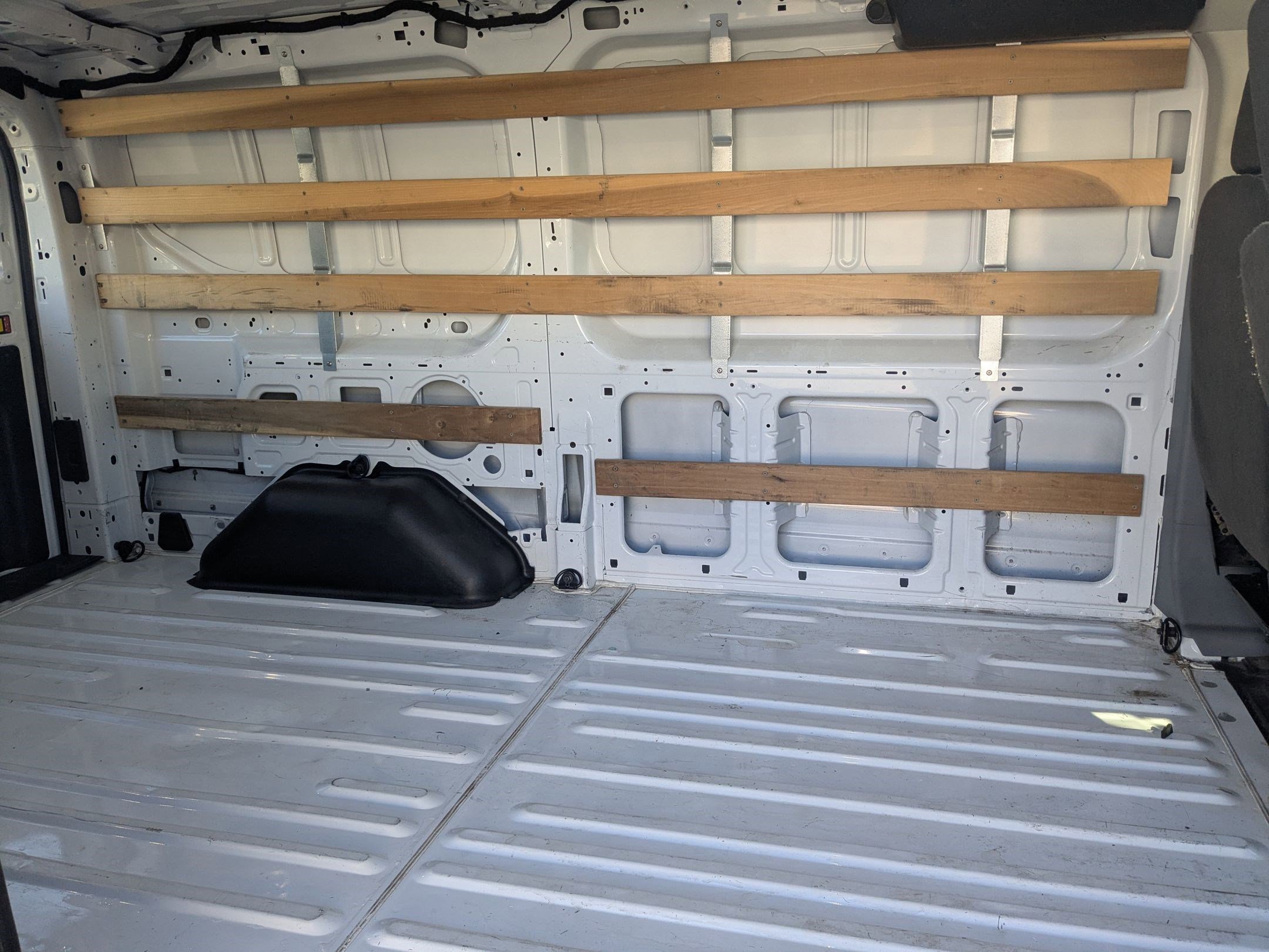 Used 2018 Ford Transit 250 130 Low Roof w/ Exterior Upgrade Package image 23