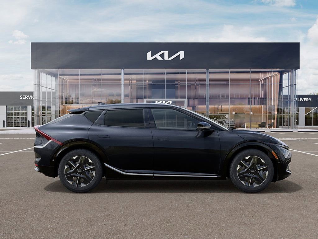 New 2025 Kia EV6 Wind image 7