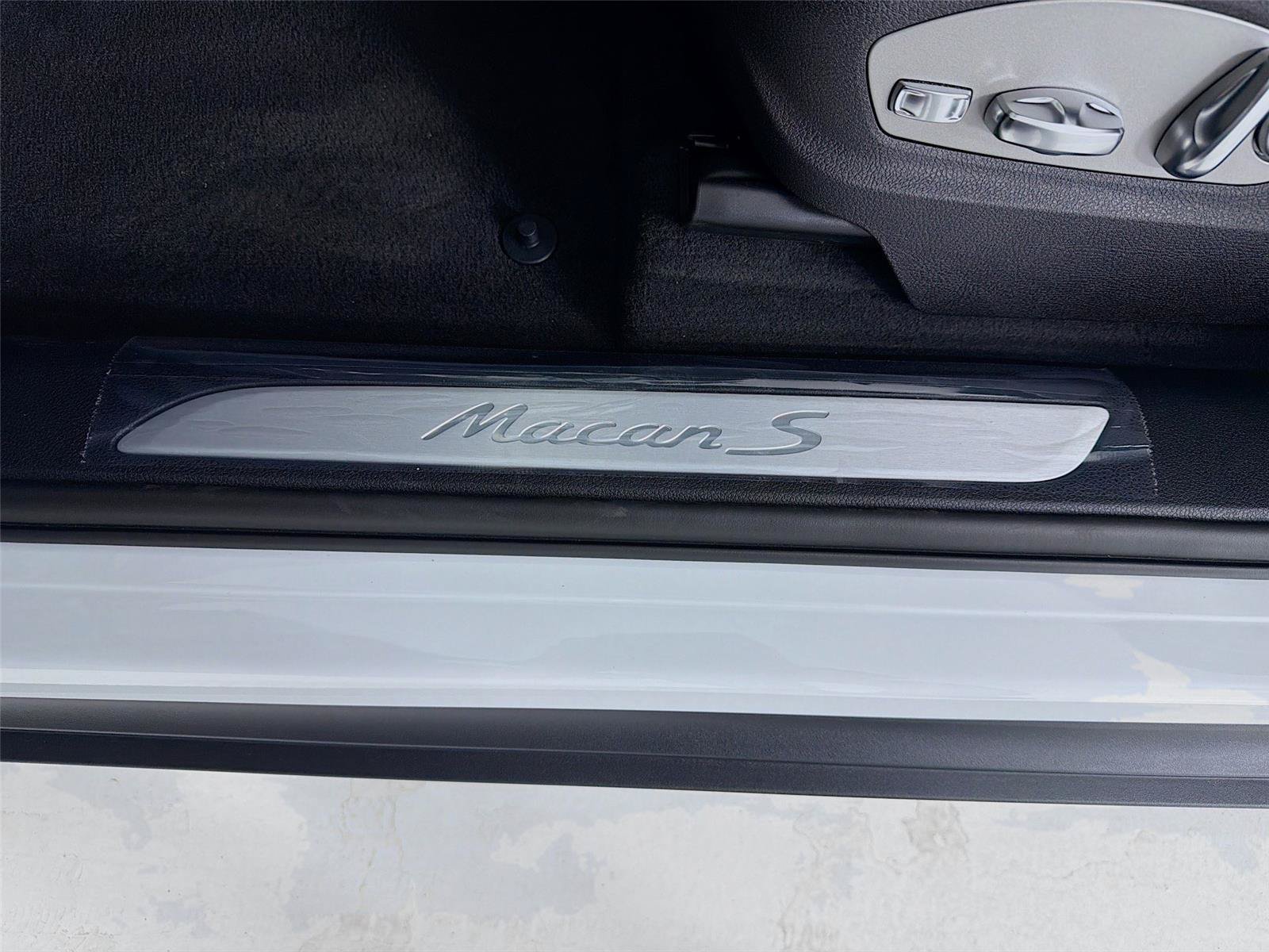 New 2026 Porsche Macan S AWD/4WD image 10