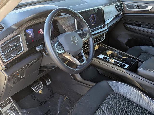 Used 2024 Volkswagen Atlas SEL Premium R-Line image 10