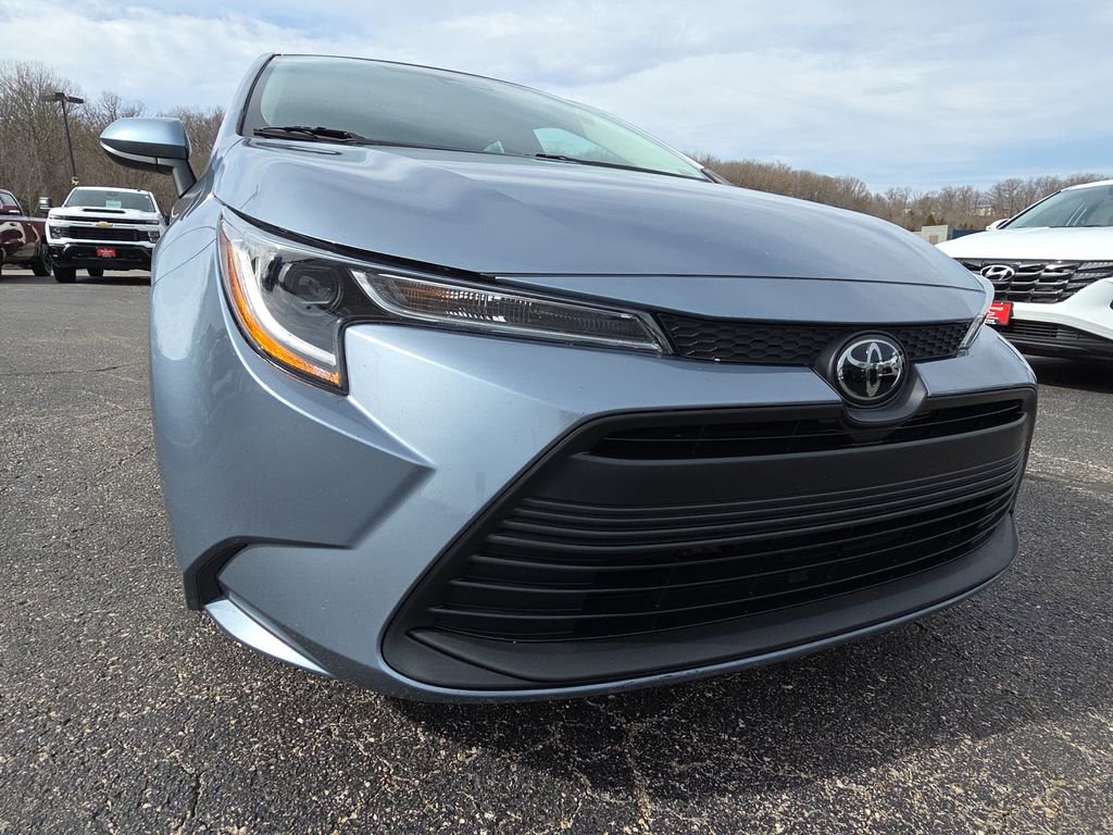 Used 2024 Toyota Corolla LE image 11