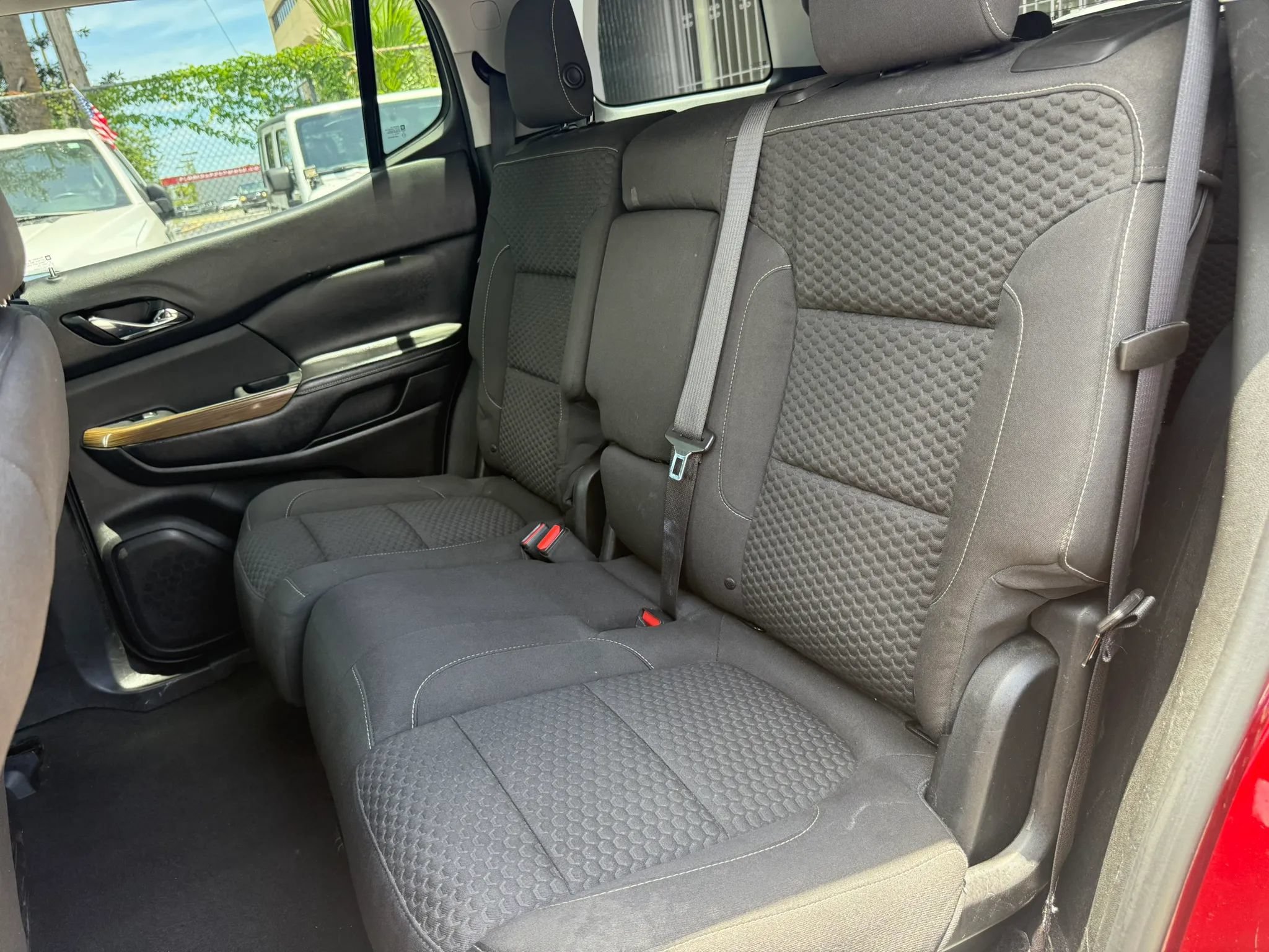 Used 2017 GMC Acadia SLE FWD image 15
