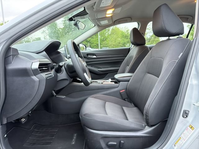 Used 2024 Nissan Altima 2.5 SV image 11