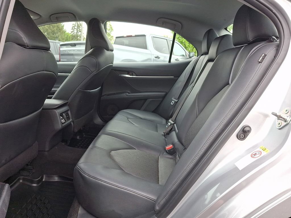 Used 2018 Toyota Camry XSE FWD image 12