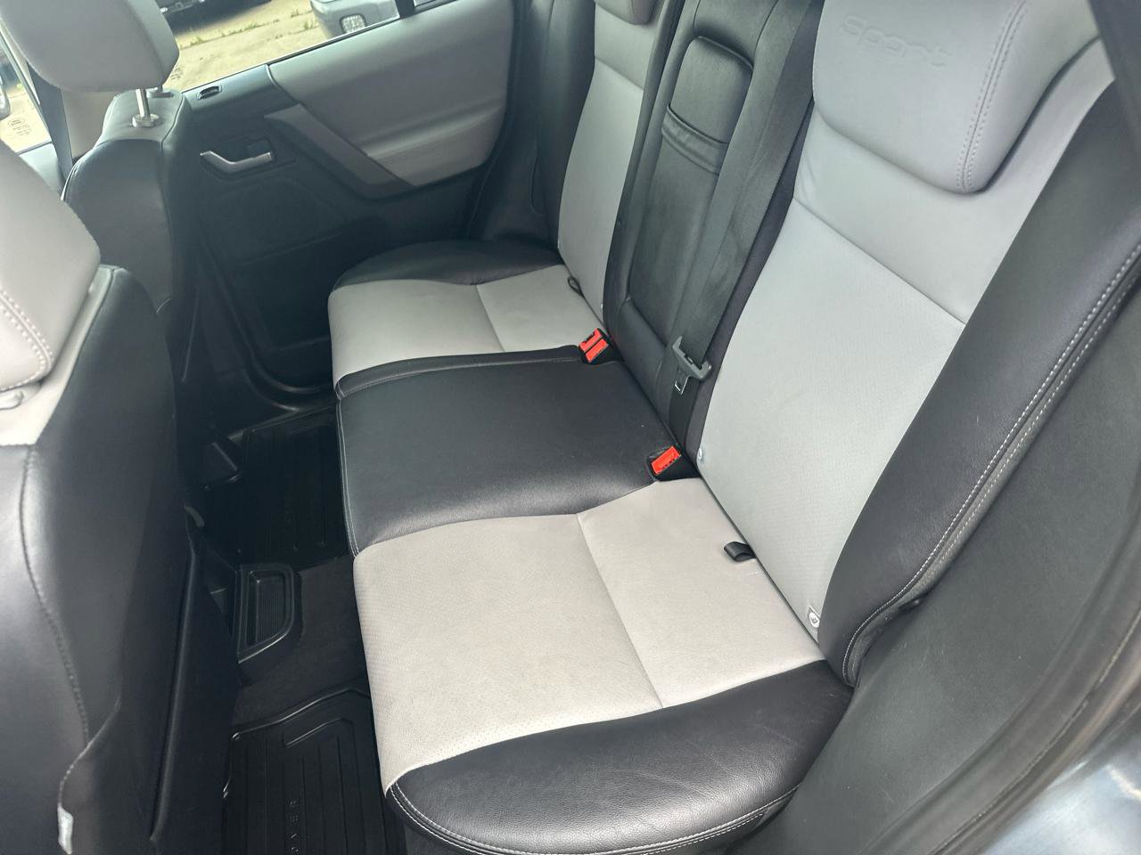 Used 2010 Land Rover LR2 HSE AWD/4WD image 12