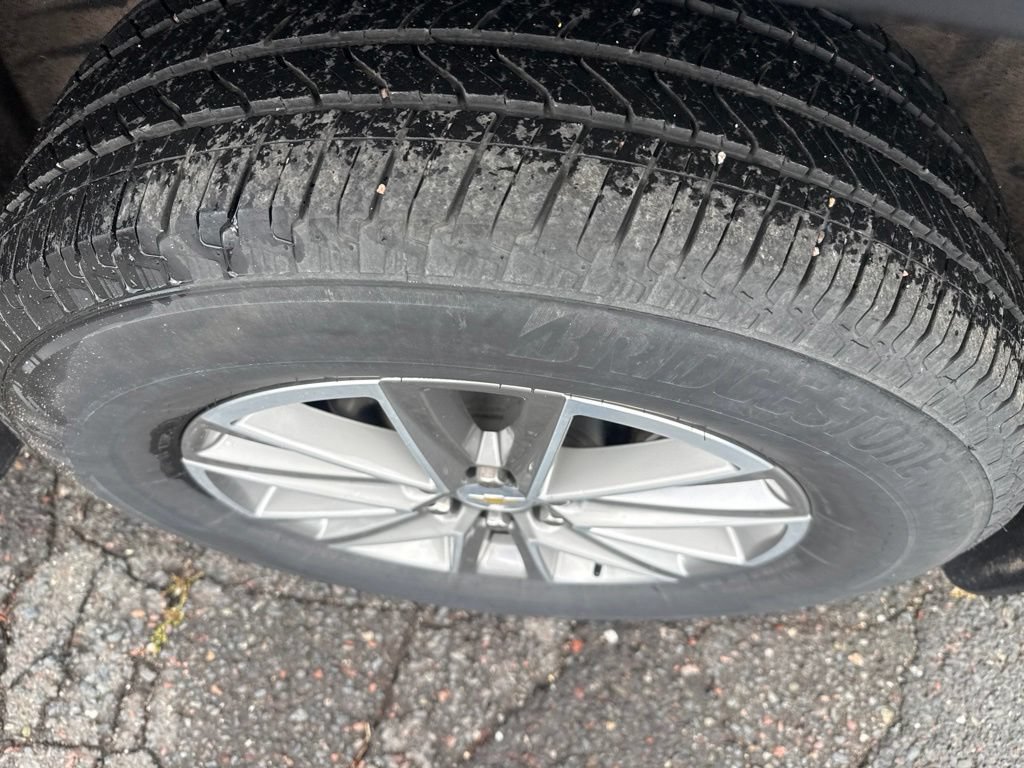 Used 2023 Chevrolet Traverse LT w/ LPO, Floor Liner Package AWD/4WD image 20