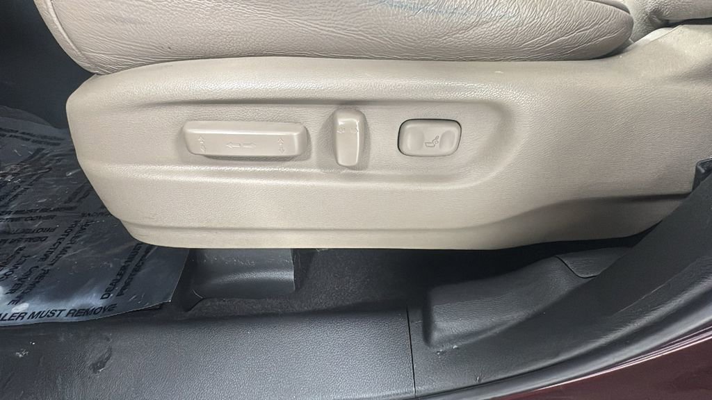 Used 2016 Honda Pilot Touring image 11