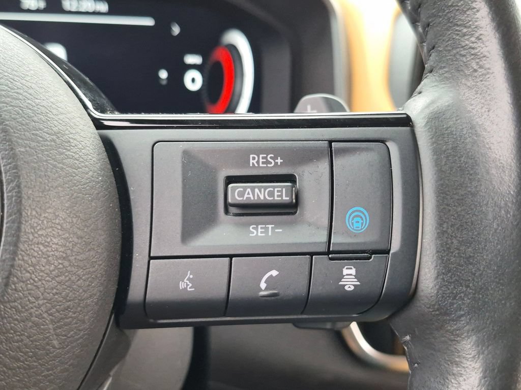 Used 2023 Nissan Rogue Platinum AWD/4WD image 12