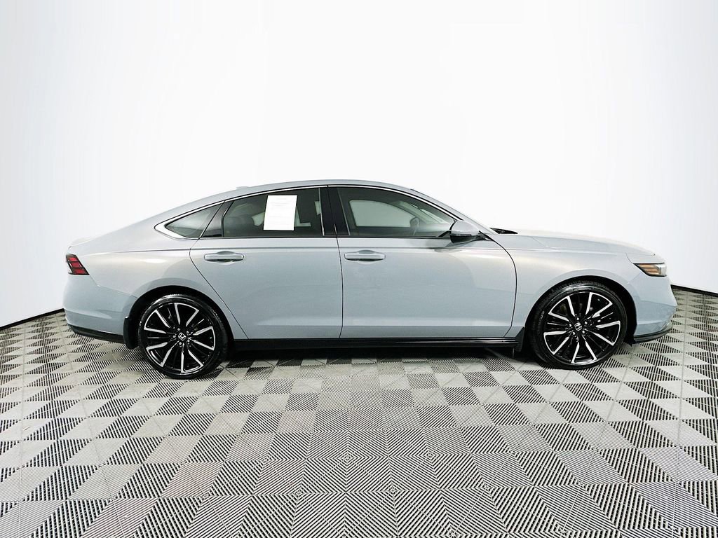 Used 2024 Honda Accord Touring image 10